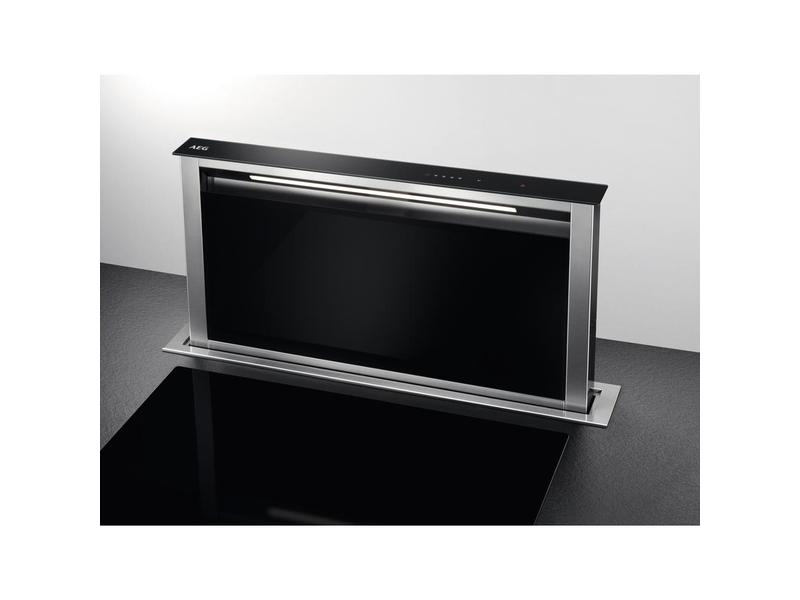 Výsuvný odsavač par AEG DDE5960B