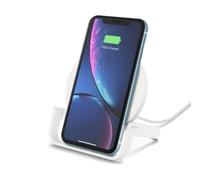 Obrázek k produktu: BELKIN 10W Qi nabíjecí stojan s microUSB kabelem a adaptérem, bílý