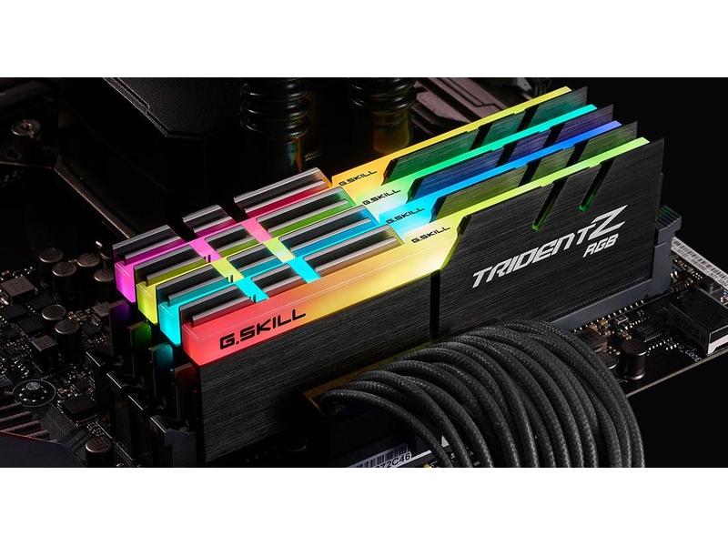 4 paměťové moduly G.SKILL 32GB (4x8GB) DDR4 3200MHz Trident Z RGB