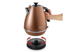Rychlovarná konvice DELONGHI KBI 2011 CP měděná copper