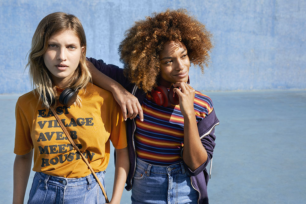 Bezdrátová sluchátka JBL LIVE 400BT červená red