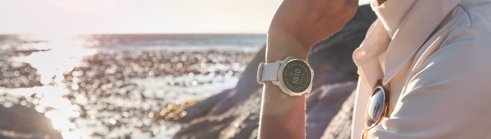 Chytré hodinky GARMIN fenix 6S PRO Solar LightGoldSand Band MAPMusic