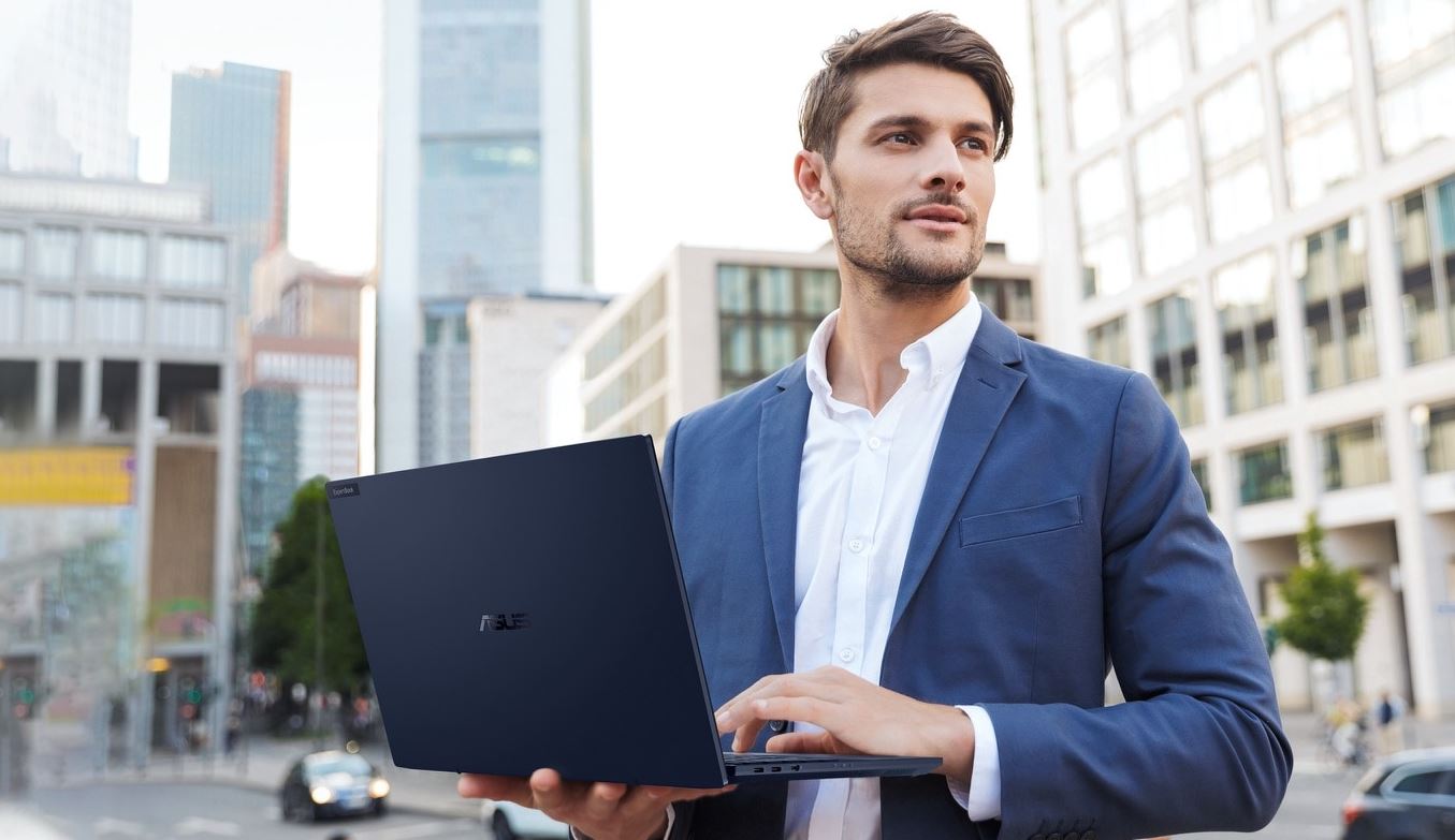 ASUS ExpertBook B5302133'''' IPSi31115G4 2C4T8GB256GB SSDEndlessBlack2Y PUR