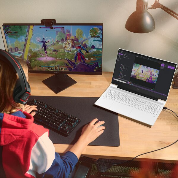 HP VICTUS by HP 16e0000nc R585125500MW11