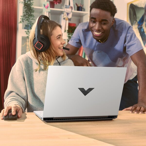 HP VICTUS by HP 16e0000nc R585125500MW11