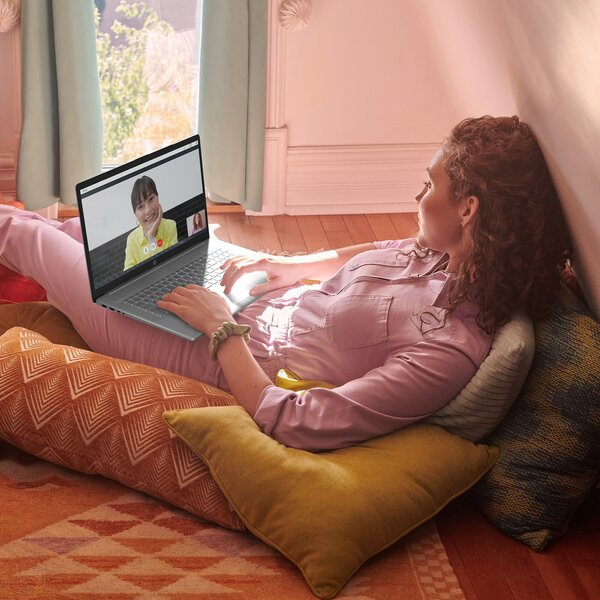 Notebook HP 17cp0006nc stříbrný silver