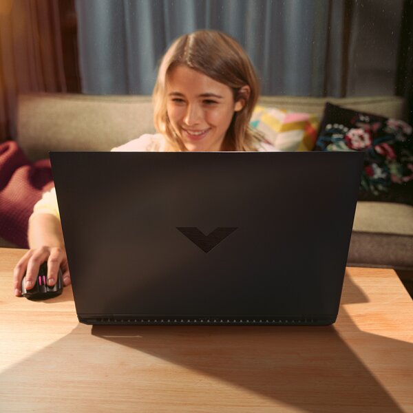 Herní notebook HP Victus 16e0002nc šedý grey