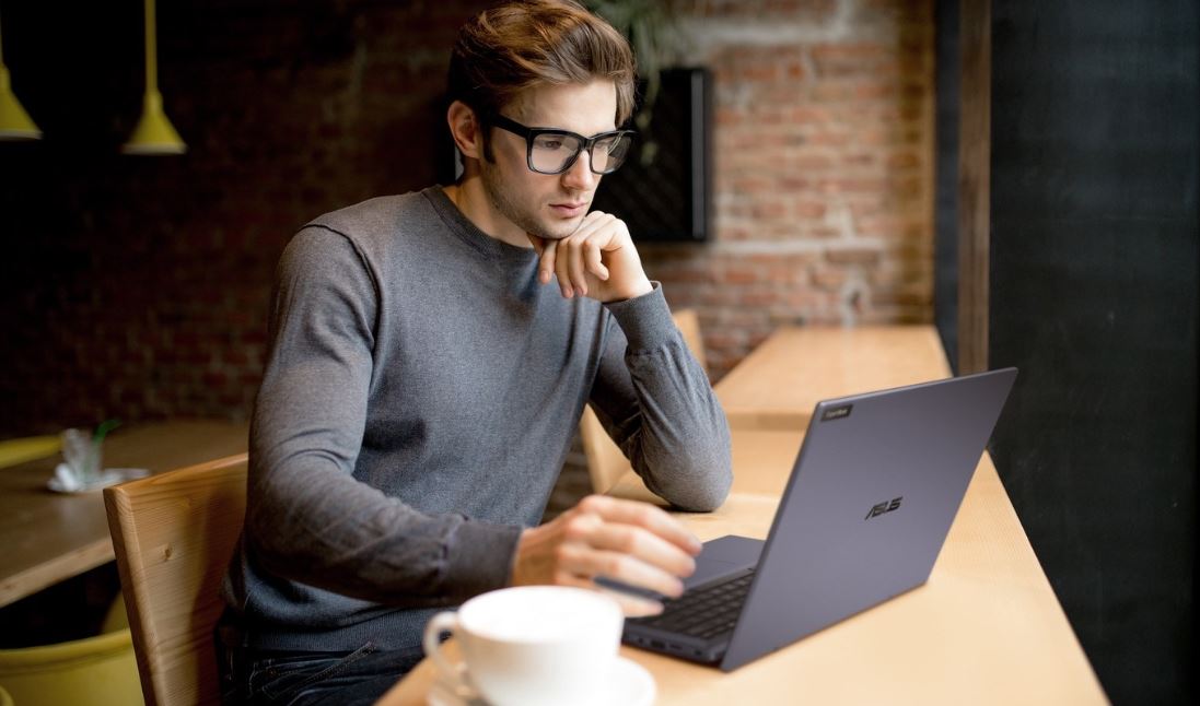 Asus ExpertBook B5B5402Ci71195G714''''FHD32GB1TB SSDUHDW11PBlack2R