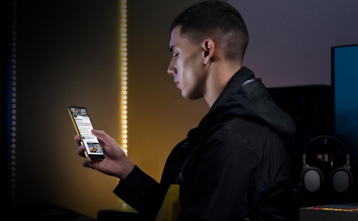 Mobilní telefon POCO X4 Pro 5G 8GB256GB černý black