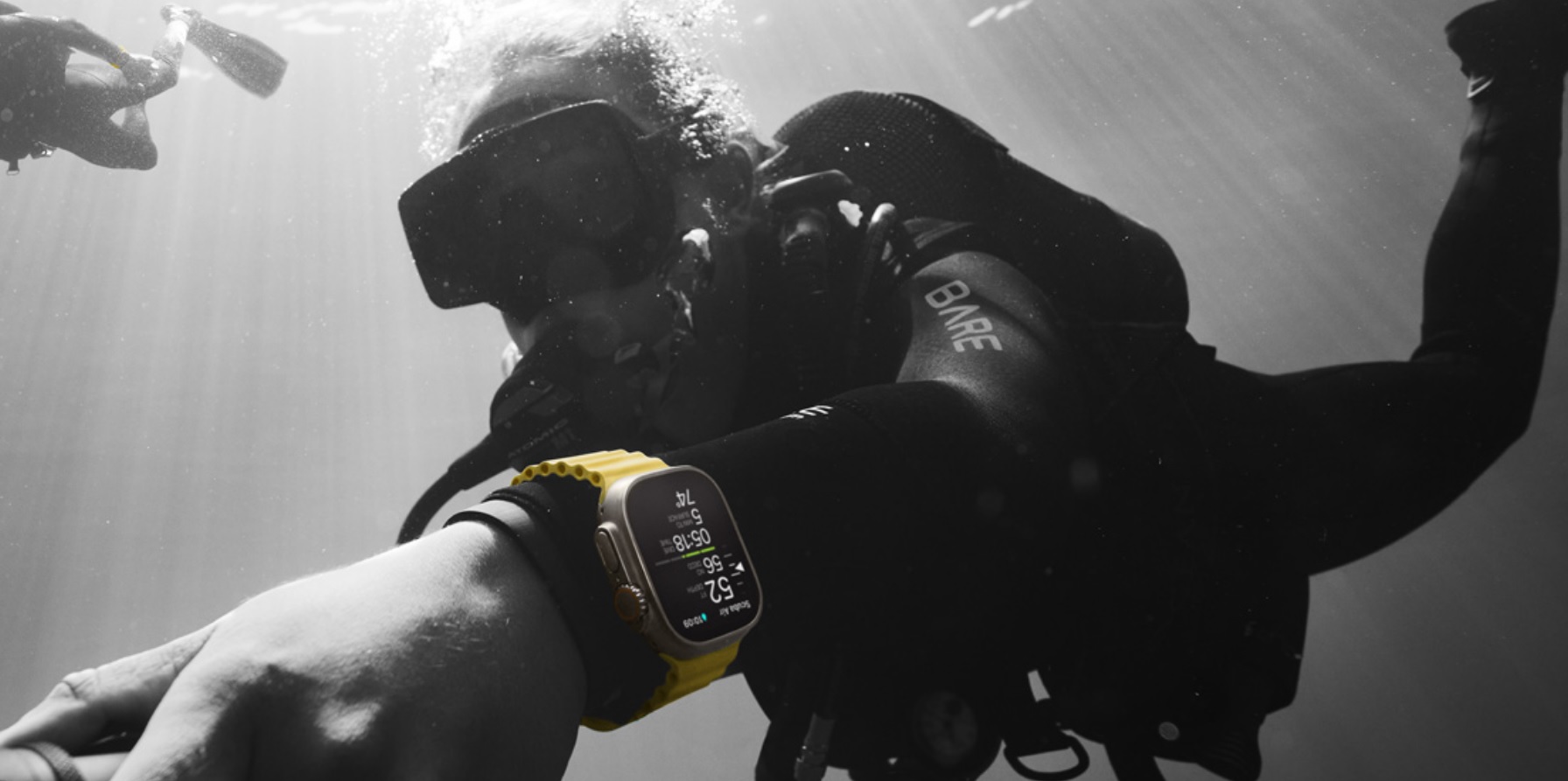 Chytré hodinky APPLE Watch Ultra GPS + Cellular 49mm Titanium Case with Green Alpine Loop  Large