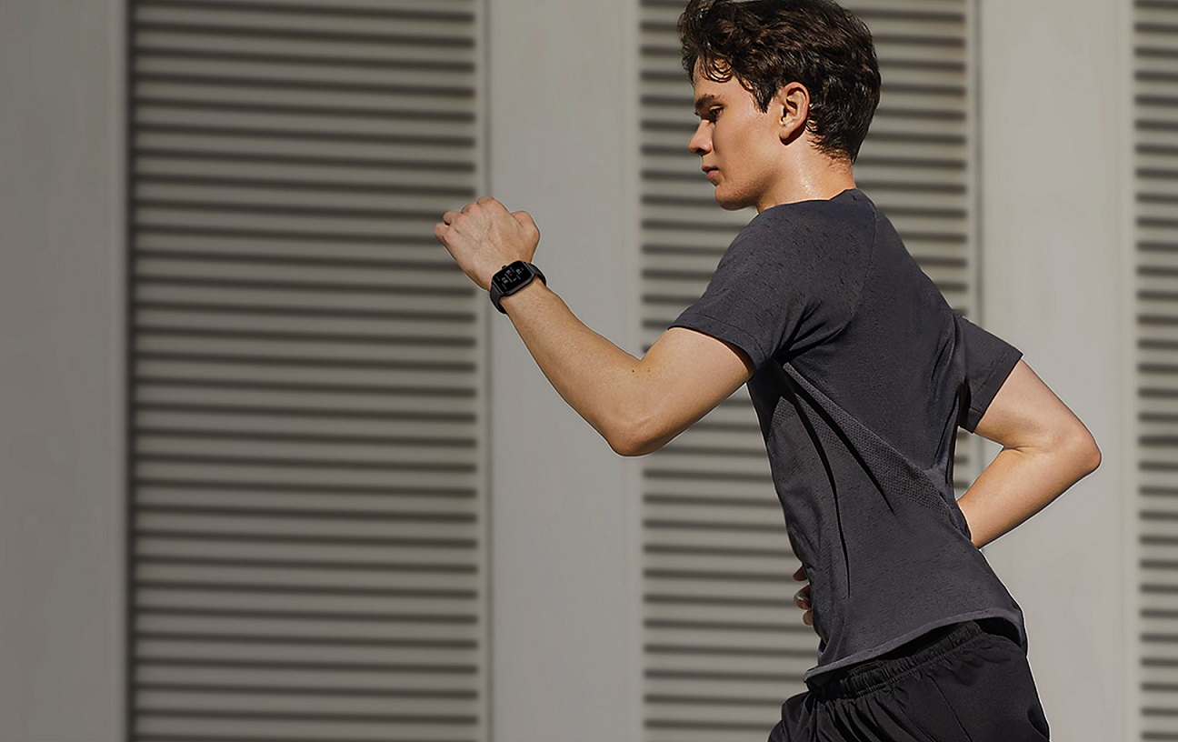 Chytré hodinky AMAZFIT GTS 4Autumn BrownSport BandBrown