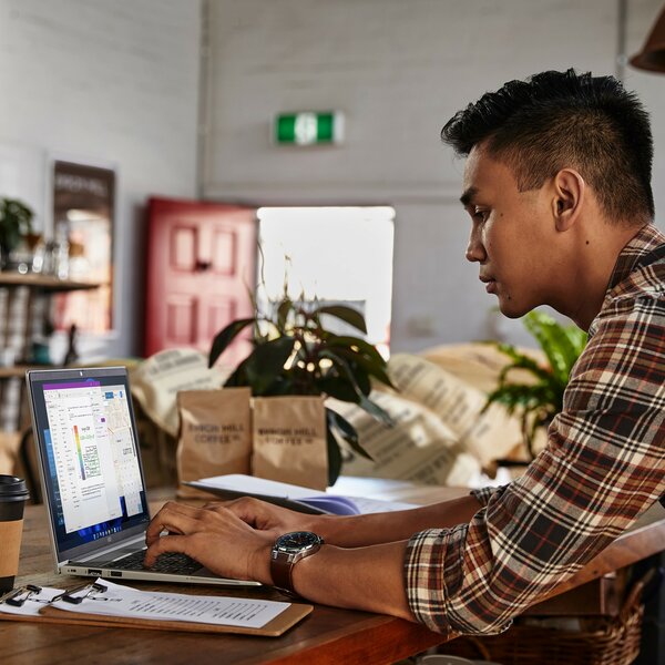 Notebook HP ProBook 455 G9 stříbrný silver