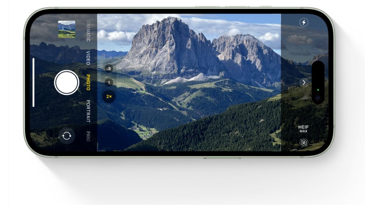 Mobilní telefon APPLE iPhone 15 Plus 128 GB černý black