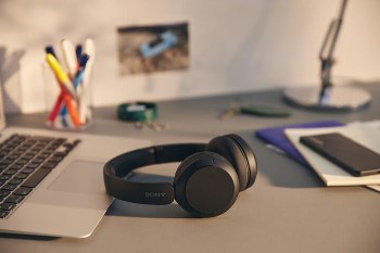 Bezdrátová sluchátka SONY WHCH520 černý black