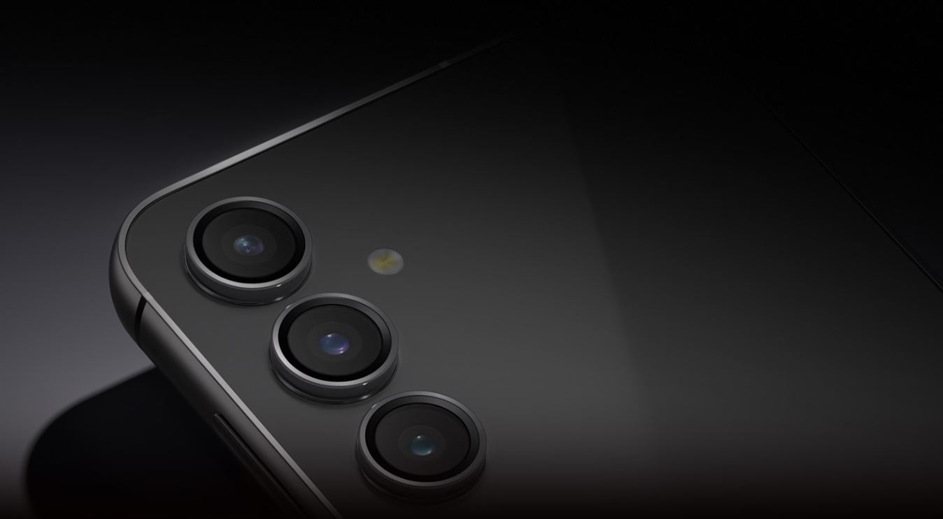 Mobilní telefon SAMSUNG Galaxy S23 FE 5G bílý