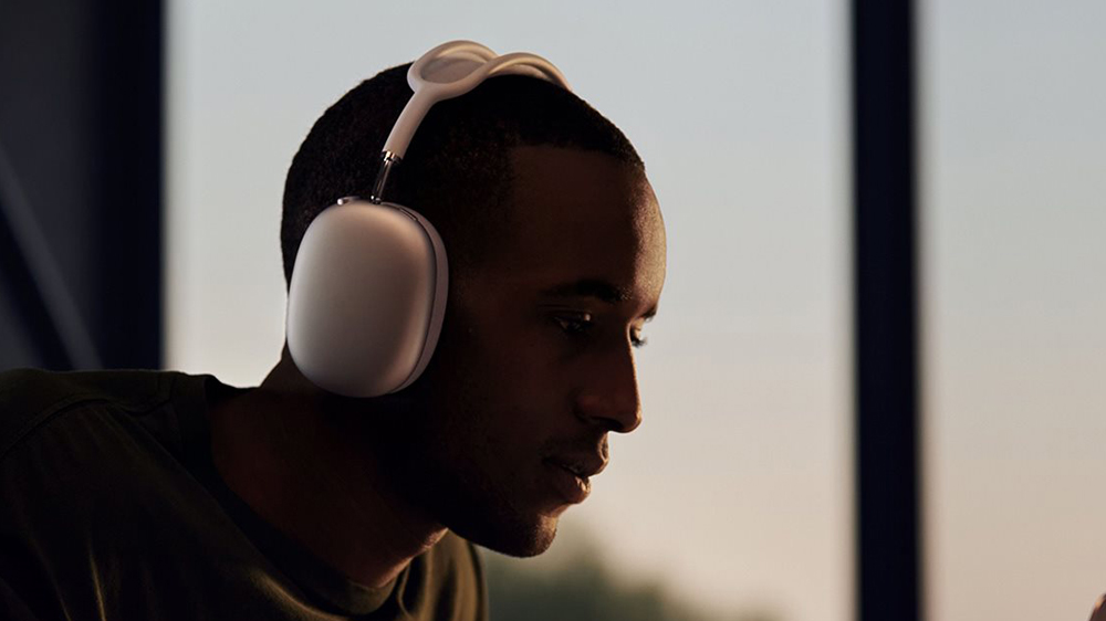 Bezdrátová sluchátka APPLE AirPods Max 2024  Fialová