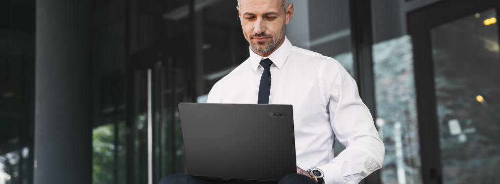 Notebook ACER TravelMate P6 TMP61473TCO77BB