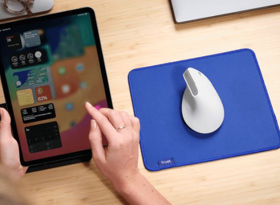 Vertikální bezdrátová myš TRUST Bayo+