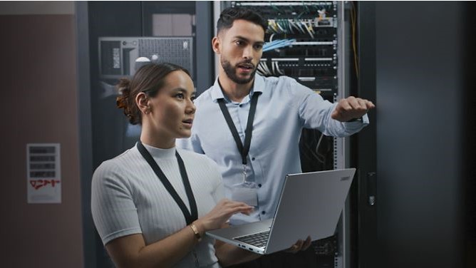 Notebook ACER TravelMate P2 14 TMP21456TCO57P7