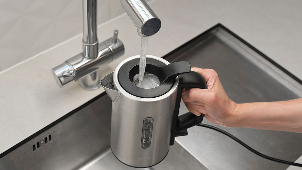 Cestovní varná konvice SENCOR SWK 170SS