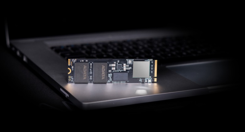 SSD disk ADATA GAMMIX S70 BLADE 1TB M2 NVMe